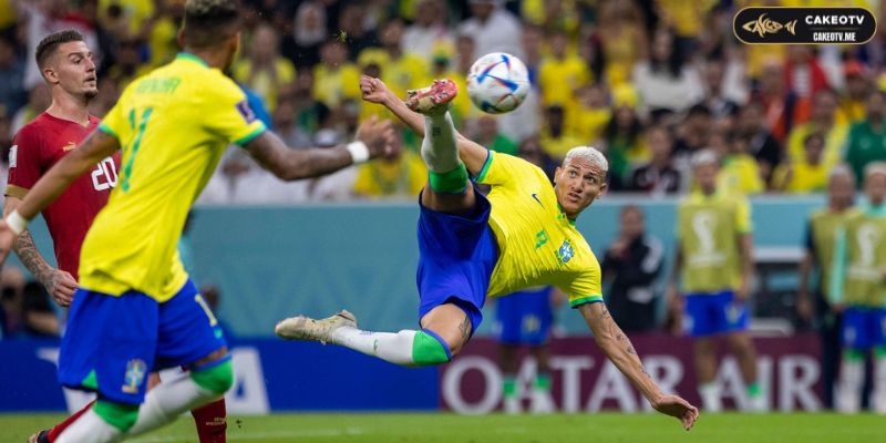Phong cách thi đấu mang đậm chất nghệ sĩ và đường phố của bóng đá Brazil