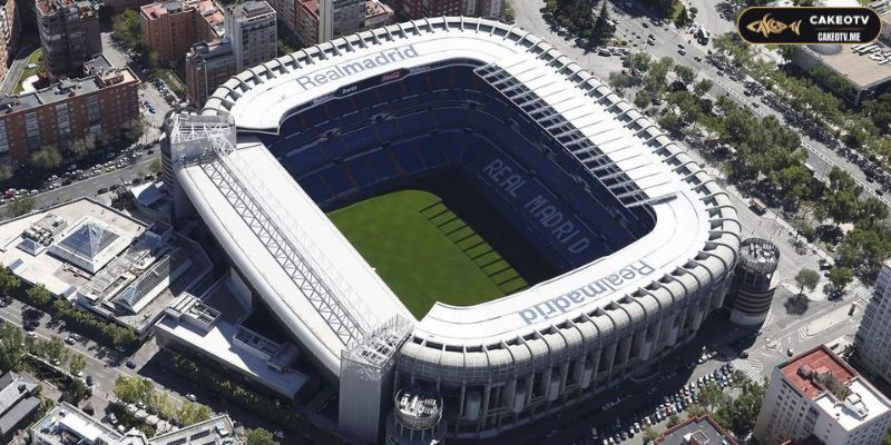 Tour tham quan sân Santiago Bernabéu là hoạt động rất được các du khách ưa thích khi ghé thăm Madrid