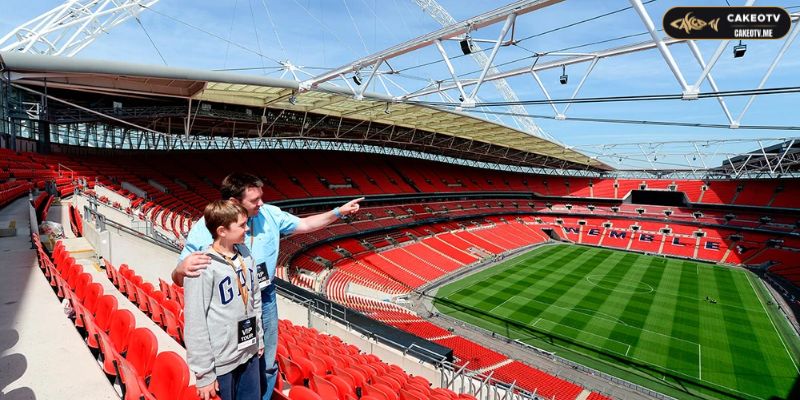 Wembley thường xuyên được nâng cấp để đảm bảo chất lượng các trận đấu và thu hút khách tham quan