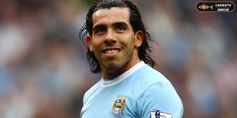 Anh thành công khi đầu quân cho 2 đội tuyển rất mạnh là Man Utd và Man City