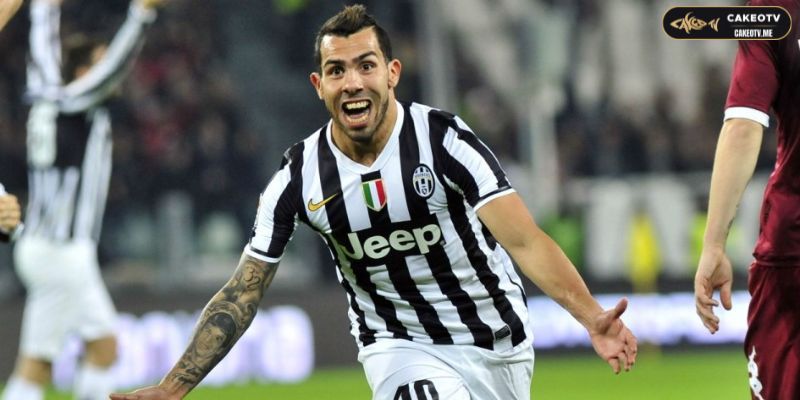 Carlos Tévez chơi bóng không chỉ vì đam mê mà còn giúp gia đình trang trãi cuộc sống